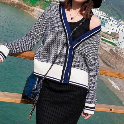 V领毛衣怎么搭配2019 V领毛衣怎么搭配2019