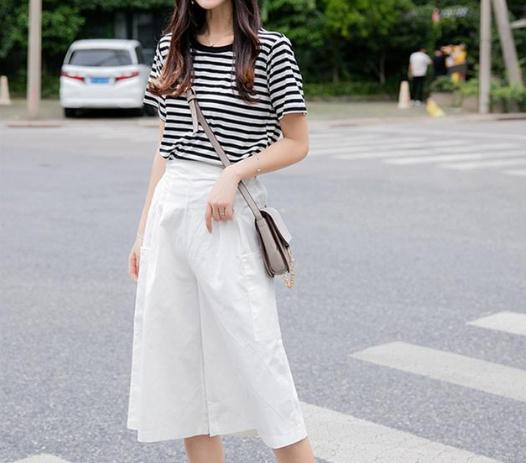 阔腿裤夏天怎么穿搭:显瘦时尚同时舒适和清凉 阔腿裤夏天怎么穿搭:显瘦时尚同时舒适和清凉