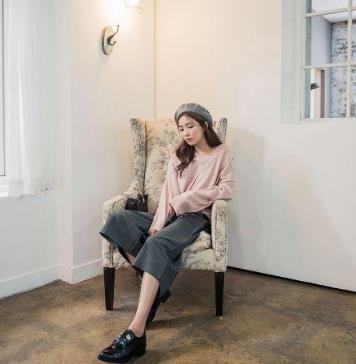 粉色衣服配什么颜色裤子和裙子,粉色怎么穿好看 粉色衣服配什么颜色裤子和裙子,粉色怎么穿好看