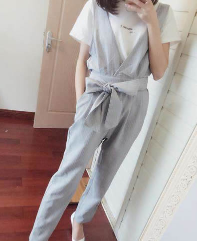 女孩什么身材适合穿连体裤:连体裤怎么上厕所图片 女孩什么身材适合穿连体裤:连体裤怎么上厕所图片