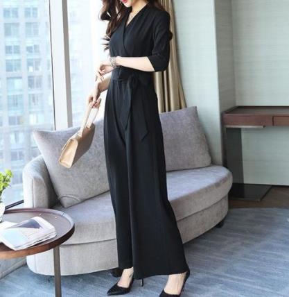 2019春季时尚连体裤服装:一件连体裤懒人的穿搭 2019春季时尚连体裤服装:一件连体裤懒人的穿搭